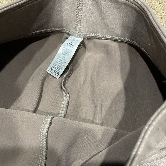 Alo Yoga Mocha Full Length Leggings Sz Small Cracked Metallic Print - Picture 5 of 6